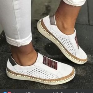 "Azzy" tennis shoe